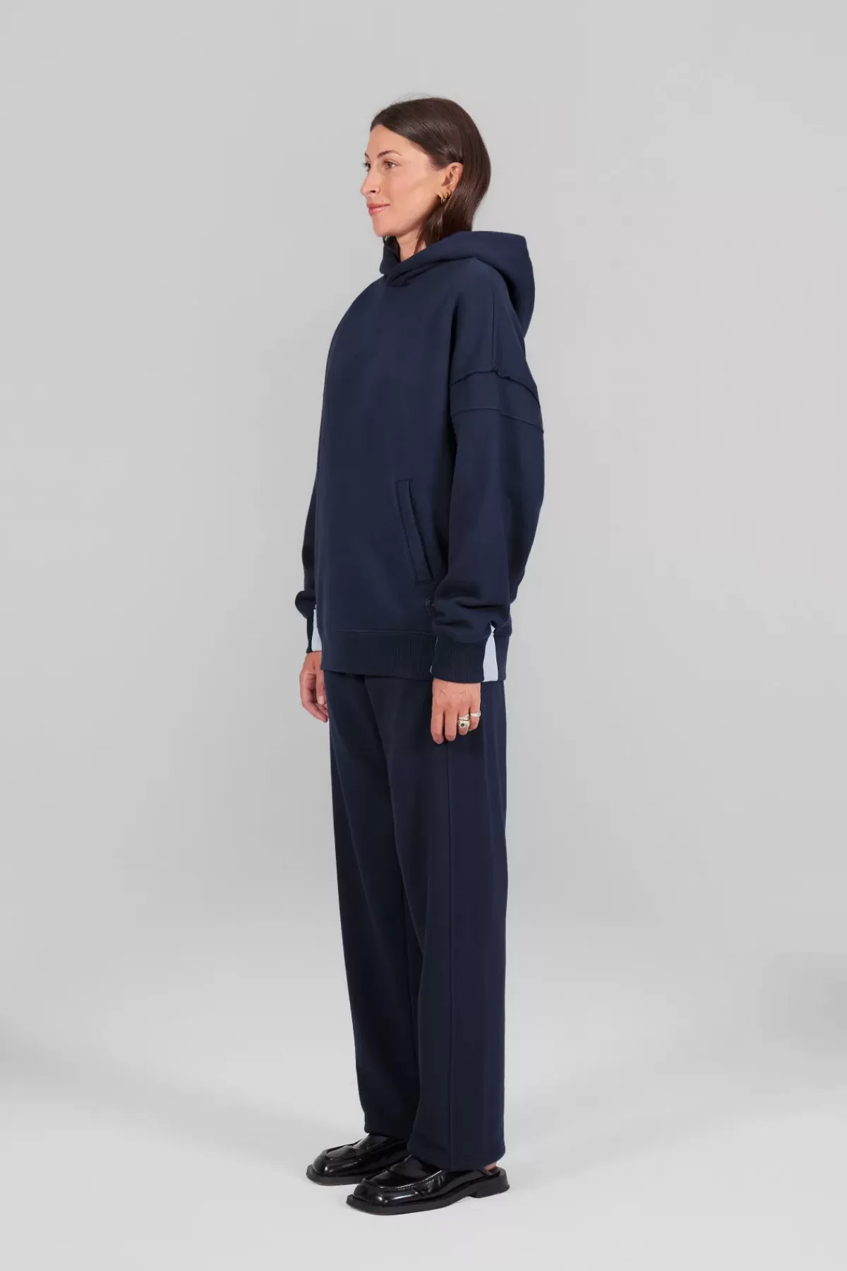 Sweat à capuche bicolore unisexe Austen>Gertrude Outlet